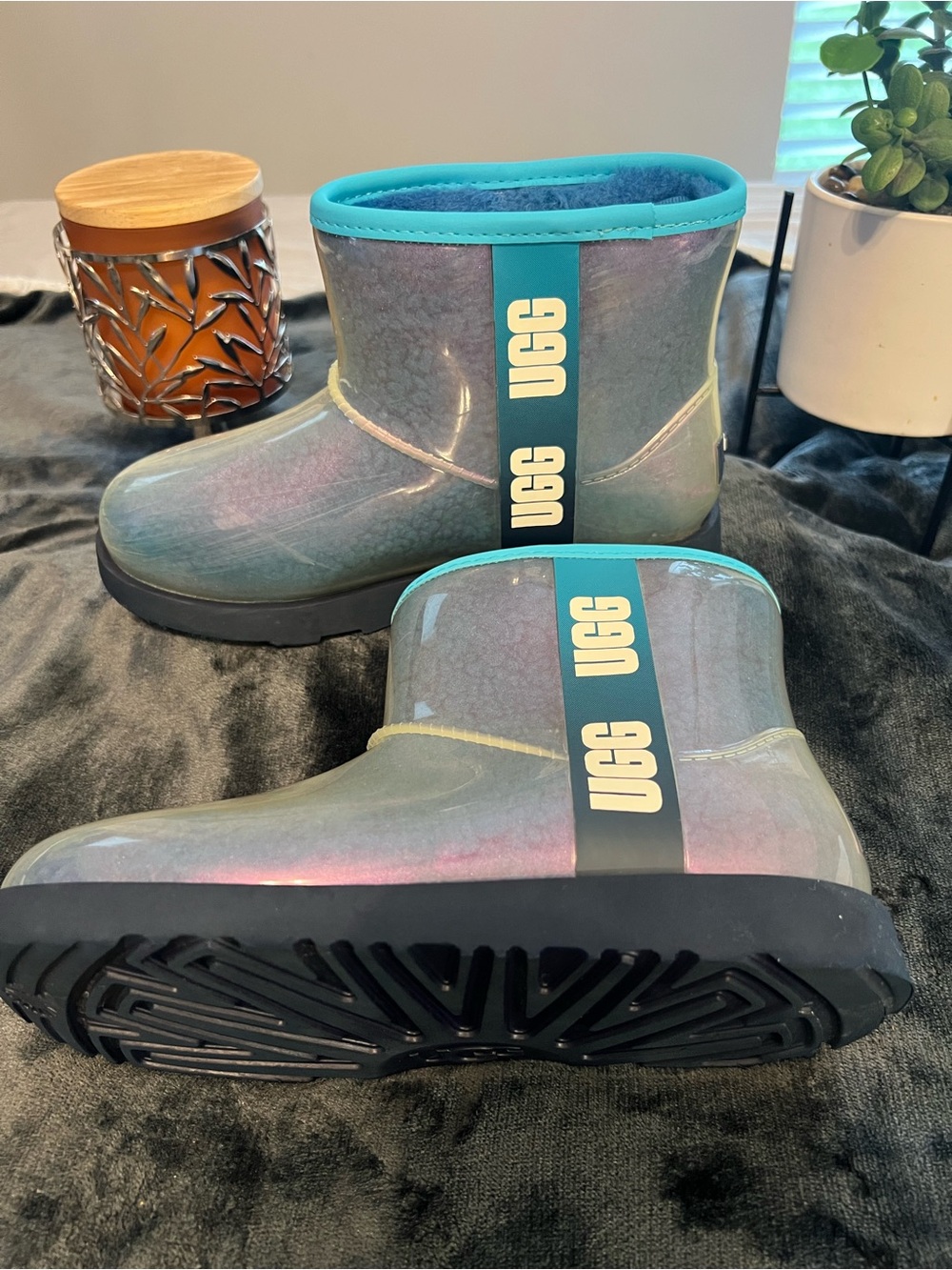 UGG Kids Iridescent Teal-Trim Short Rain Boots